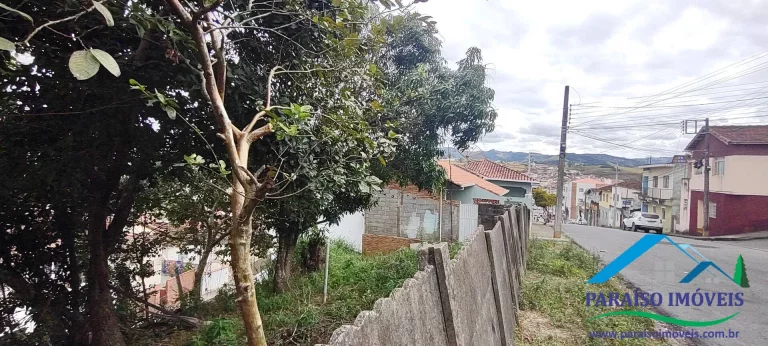 Imagem Casa Residencial ou Comercial com 3 quartos em Cambuí MG