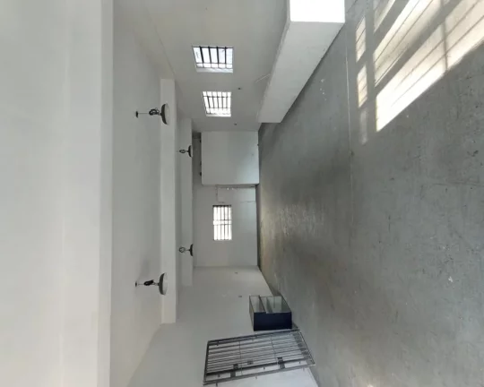 Imagem Galpão na Av. Corifeu de Azevedo com 250m²