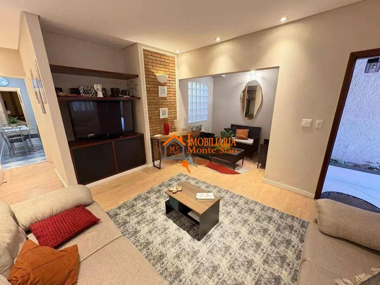 Imagem Casa com 2 dormitórios à venda por R$ 629.000,00 - Vila Galvão - Guarulhos/SP