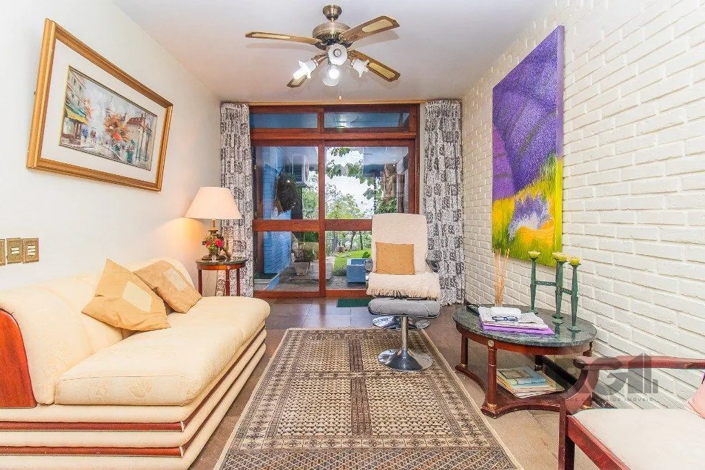 Imagem Casa para Venda - 400m², 3 dormitórios, sendo 1 suites, 4 vagas - Menino Deus