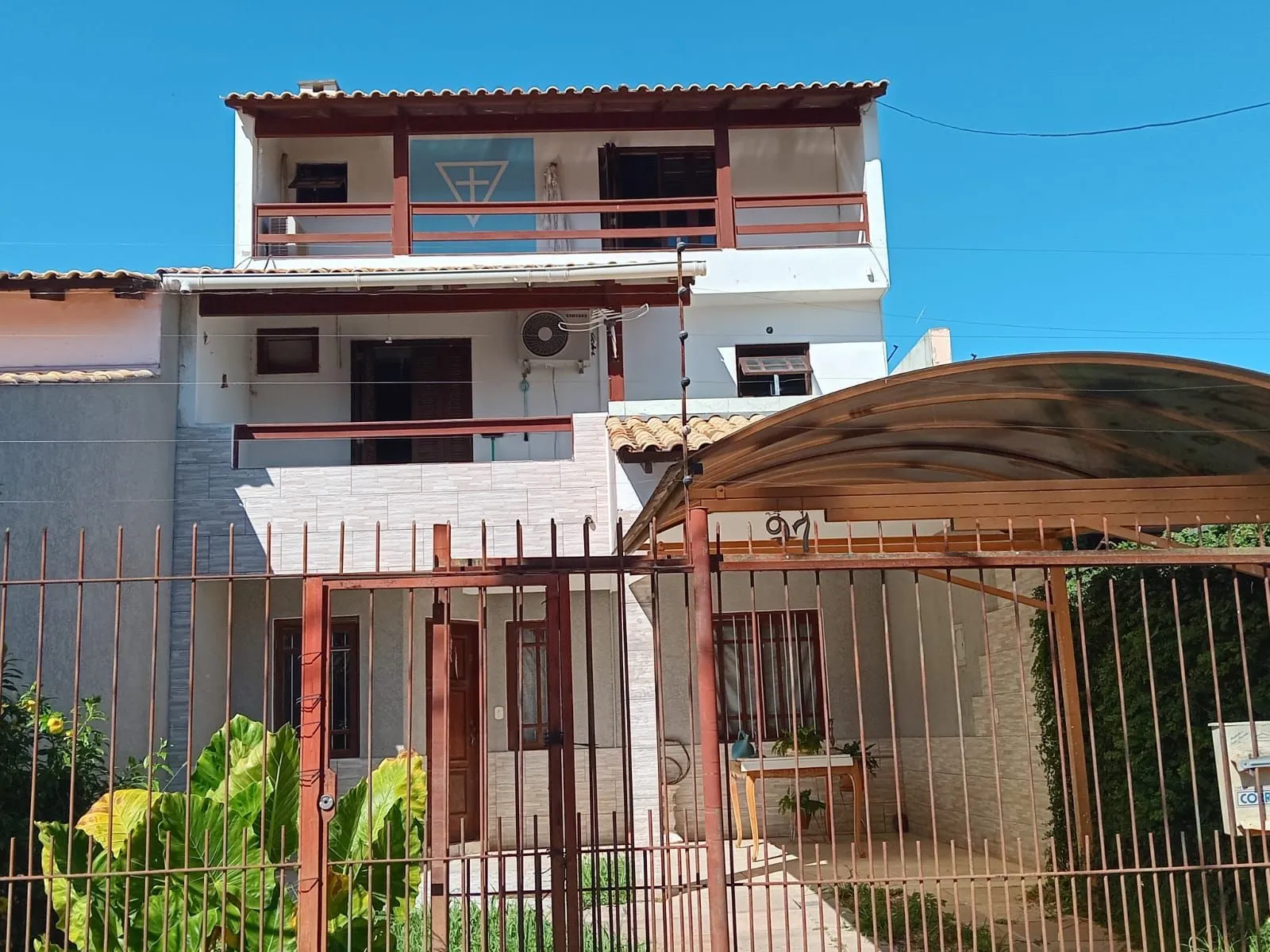 Imagem Excelente oportunidade de adquirir um sobrado no charmoso bairro Guarujá