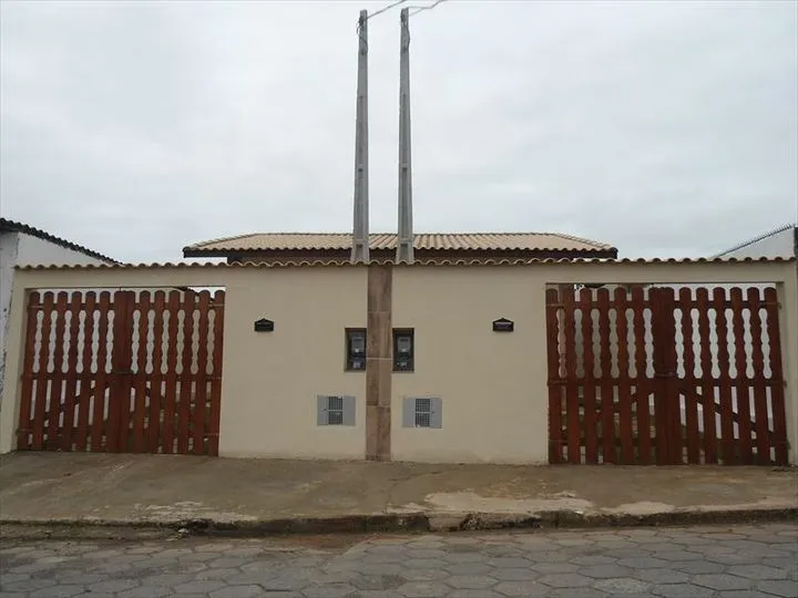 Imagem Casa com 2 Quartos à Venda, 55 m² em Itanhaém
