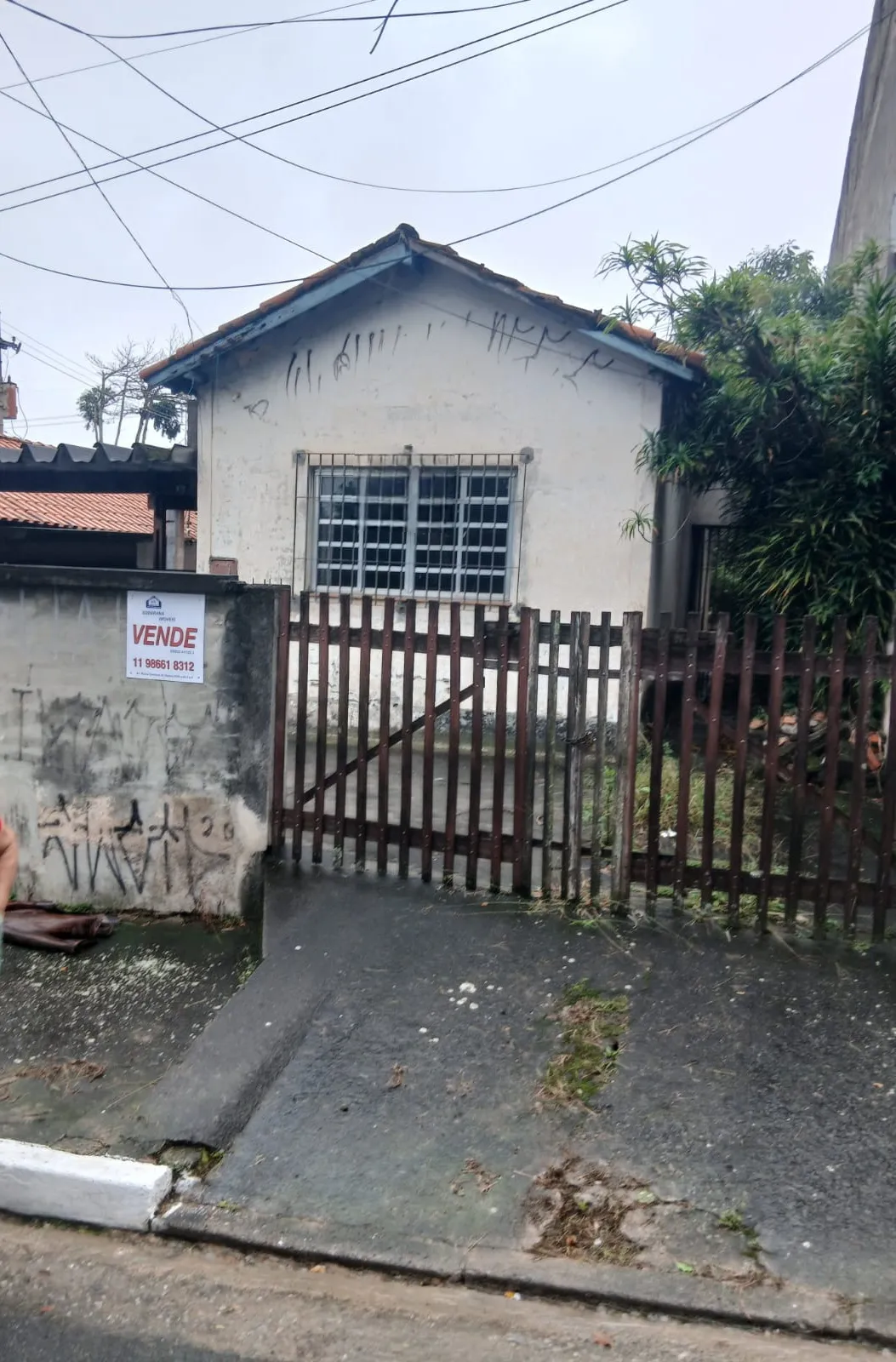 Imagem VENDO CONFORTÁVEL CASA NO BAIRRO PEDREIRA!