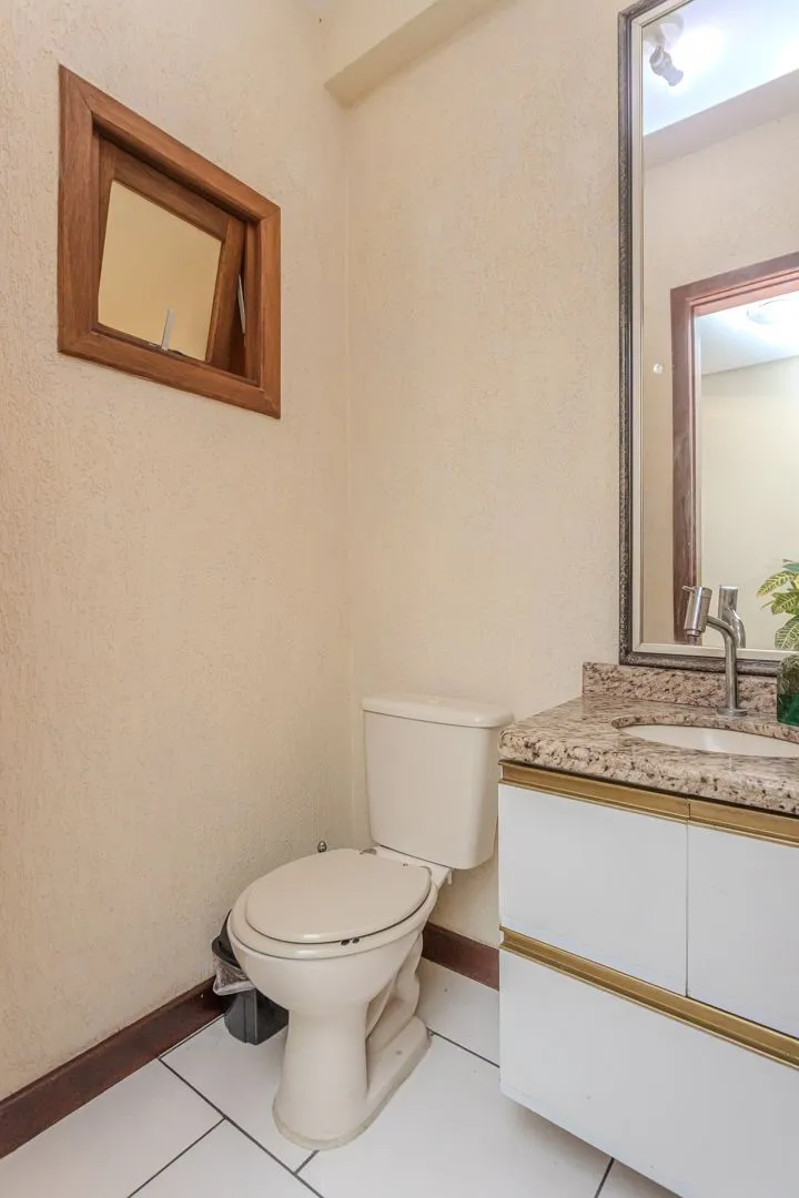 Imagem Casa em Condomínio bairro Tristeza de 3 dormitórios e 3 vagas