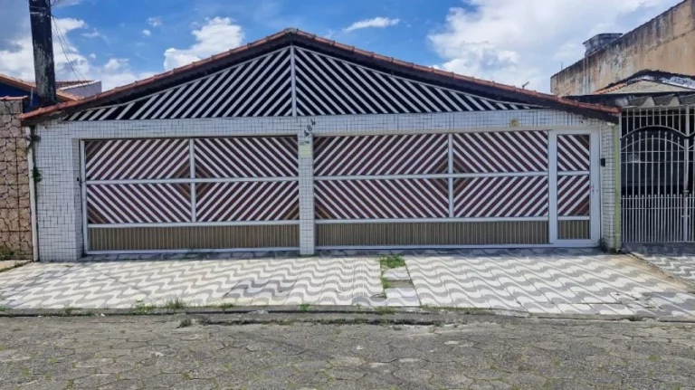 Imagem CASA COM 153 m² - MARACANÃ - PRAIA GRANDE SP