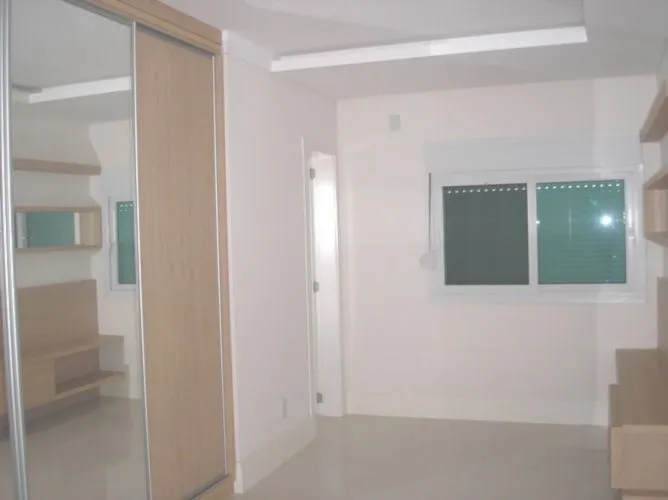 Imagem Casa para Venda - 462m², 6 dormitórios, sendo 6 suites, 3 vagas - Atlântida