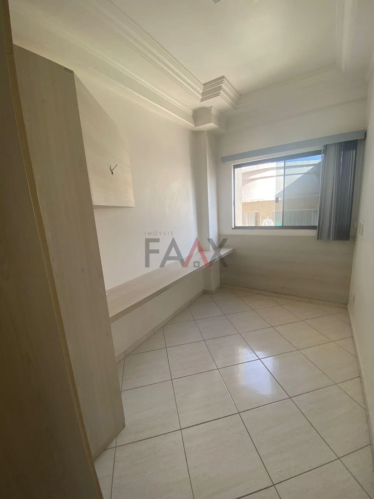 Imagem Excelente apartamento semi-mobiliado à venda, no TRIANON, GUARAPUAVA -PR