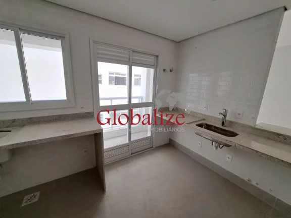 Imagem Apartamento à venda com 82m², 2 suites, varanda com Grill, piscina, vaga demarcada por R$875.000,00 na Ponta da Praia em Santos