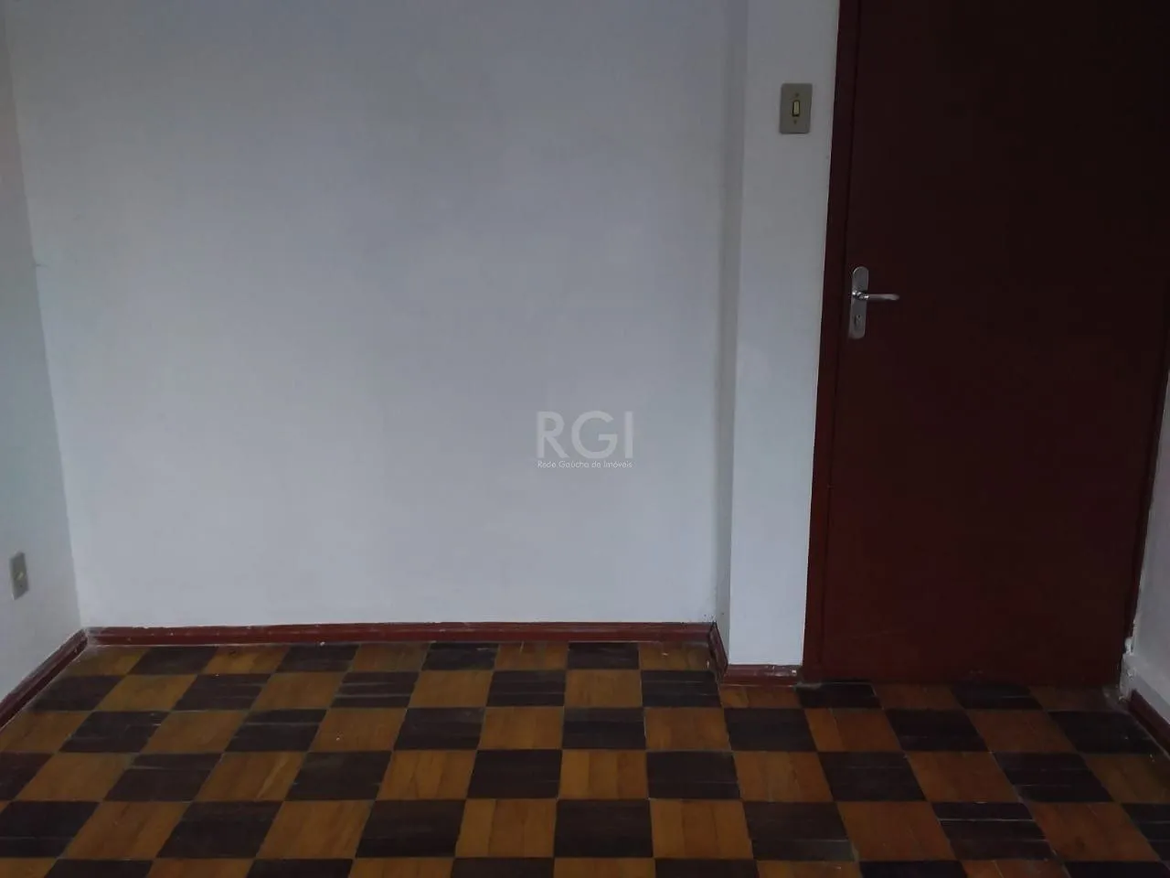 Imagem Casa 3 dormitórios, sendo 1 suites, 2 vagas - Medianeira, Porto Alegre/RS