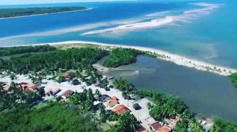 Imagem SOBRADO NA ILHA DOS TUBARÕES