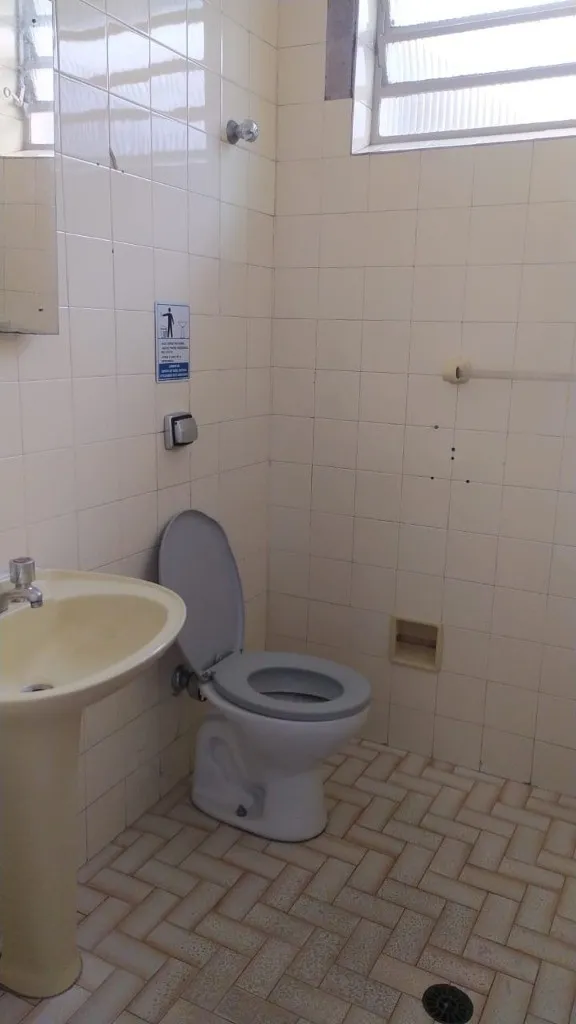 Imagem Sobrado Comercial de Alto Padrão no Butantã: 3 Quartos, 1 Suite, 5 Banheiros, 8 Vagas de Garagem, 300m² - São Paulo-SP