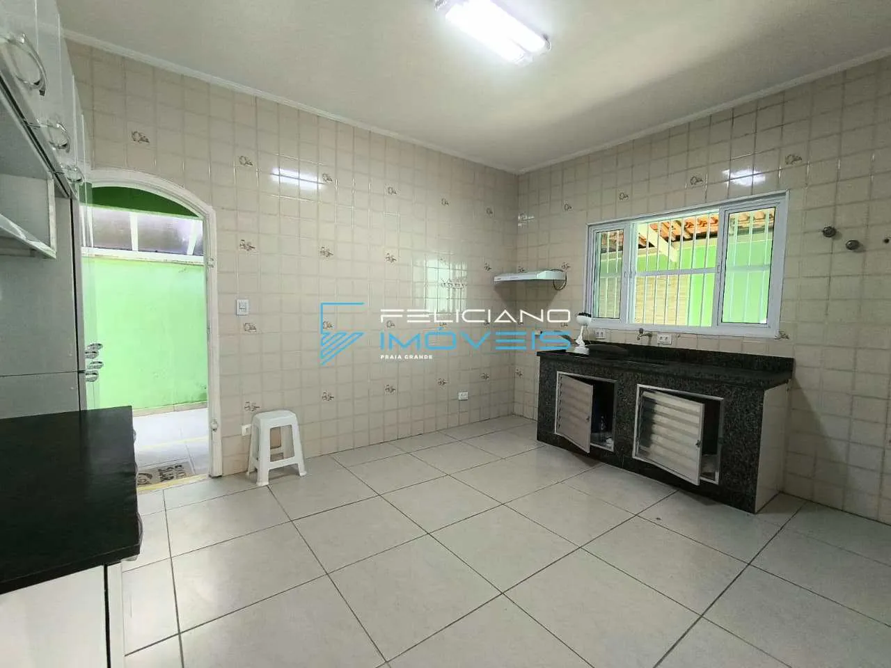 Imagem Casa com 2 quartos, Flórida, Praia Grande - R$ 650 mil, Cod: 7476