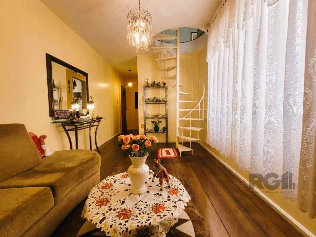 Imagem ÓTIMA OPORTUNIDADE NO BAIRRO SANTANA: LINDO DUPLEX COM VAGA COBERTA