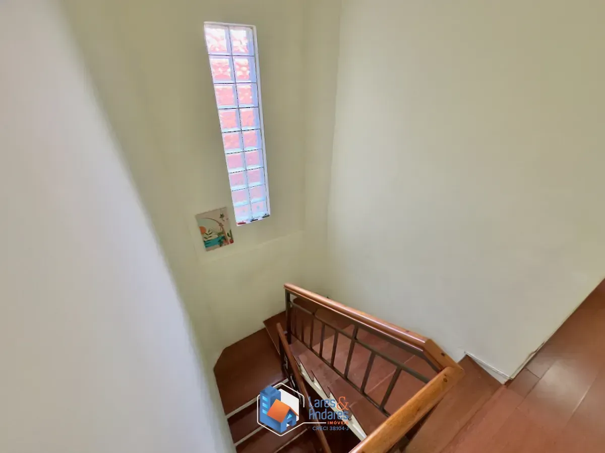 Imagem Sobrado para venda em Vila Marari com 3 quartos, sendo 3 suítes, 157m²
