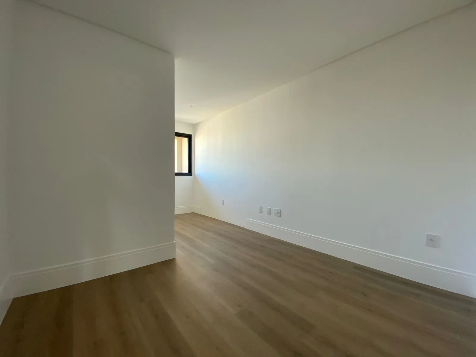 Imagem Apartamento com vista para o mar à venda com 185m2 por R$ 3.690.000,00