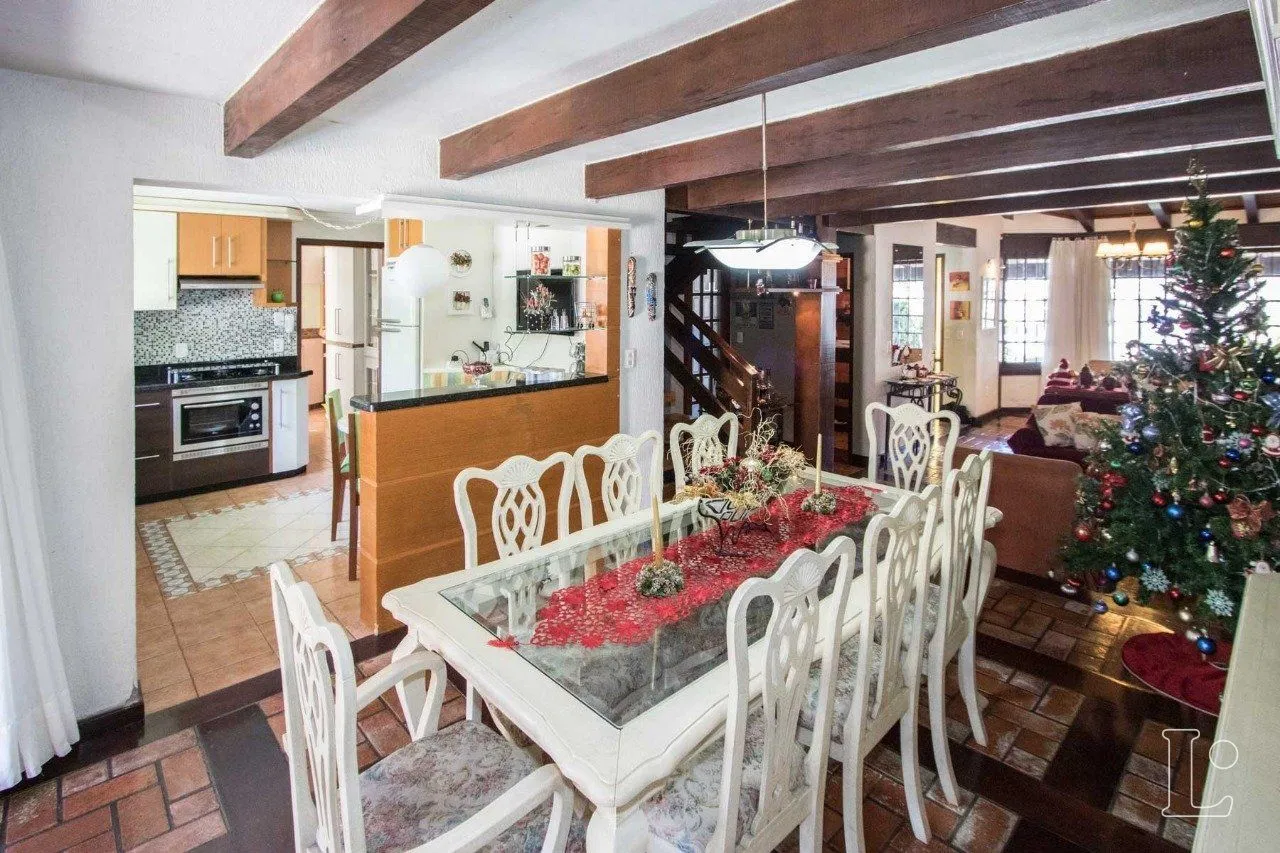 Imagem Casa para Venda - 238.68m², 4 dormitórios, sendo 1 suites, 4 vagas - Ipanema