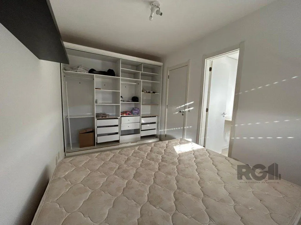 Imagem 3 quartos (1 suíte), churrasqueira, sacada e 1 vaga. Infra completa.
