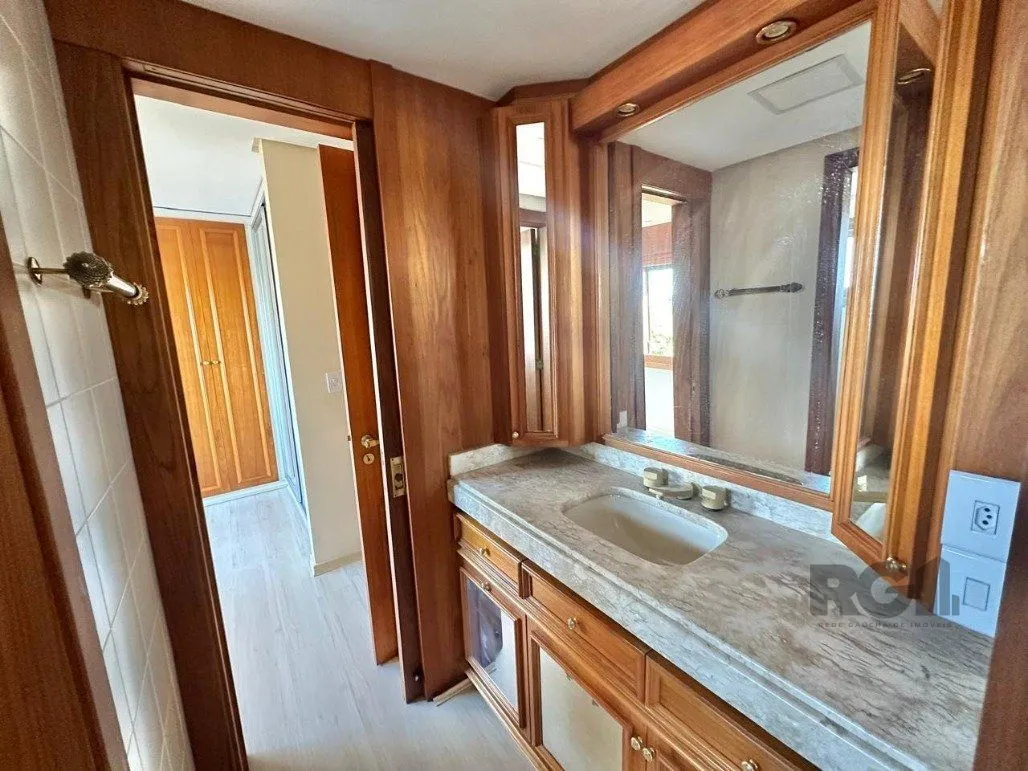 Imagem Apartamento com 4 suítes no Bairro Rio Branco semi-mobiliado com vista 360 graus
