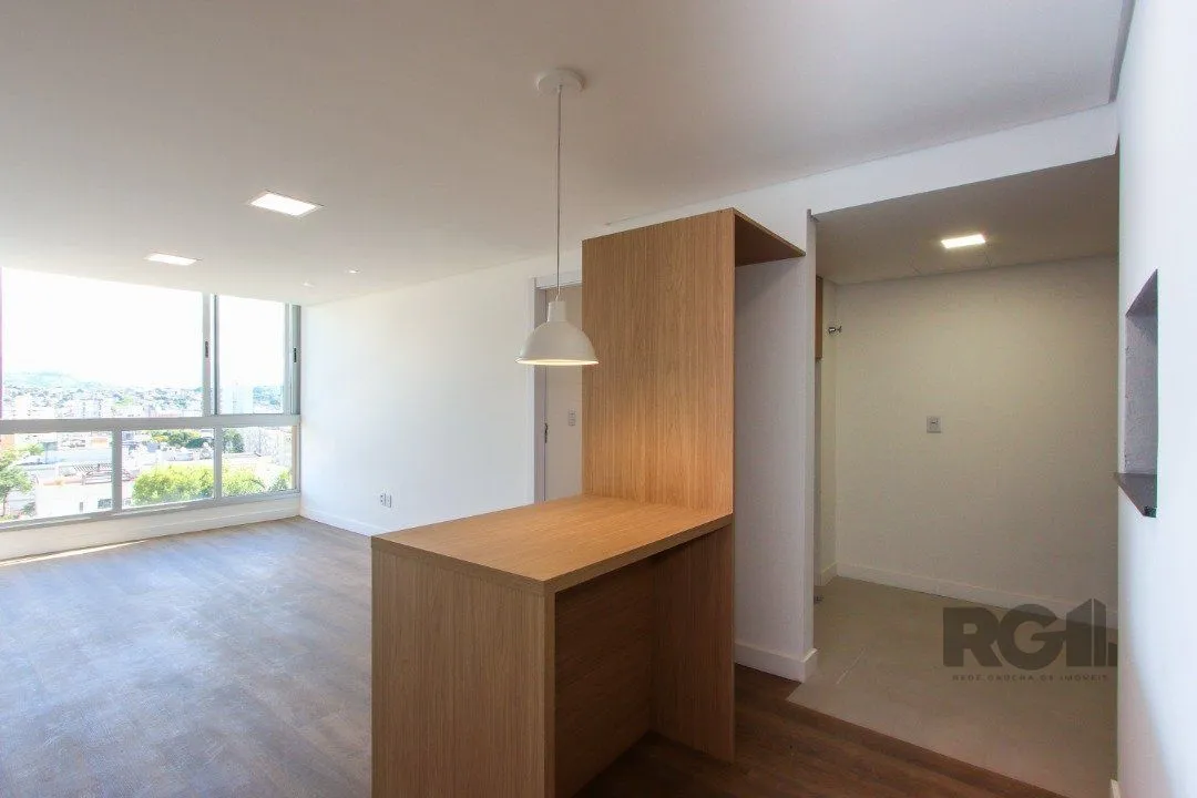 Imagem Apartamento em Porto Alegre no Bairro Petrópolis, de 2 quartos, semi mobiliado.