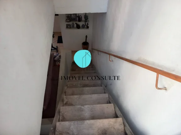 Imagem Oportunidade para Morar ou Investir! Sobrado Amplo com Renda de Locação.