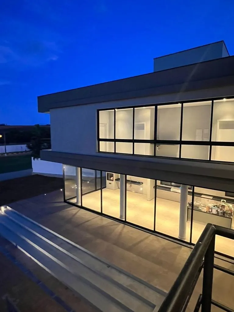 Imagem Casa de alto padrão à venda no Parque Reserva Imperial, Sorocaba, com 4 suítes, 470 m² construídos e terreno de 1.250 m²