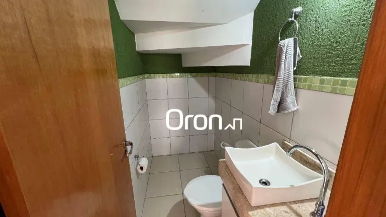 Imagem Sobrado à venda, 231 m² por R$ 800.000,00 - Residencial Porto Seguro Itaparica - Aparecida de Goiânia/GO