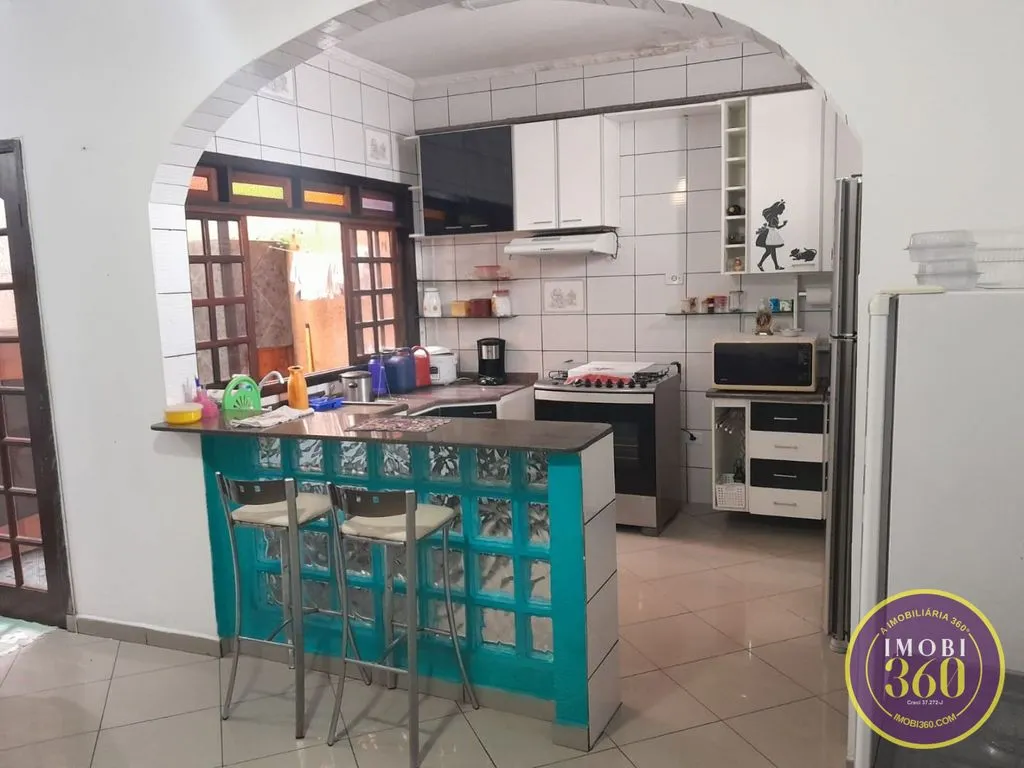 Imagem Sobrado de 5 dormitórios à venda no Lajeado - 300 m²