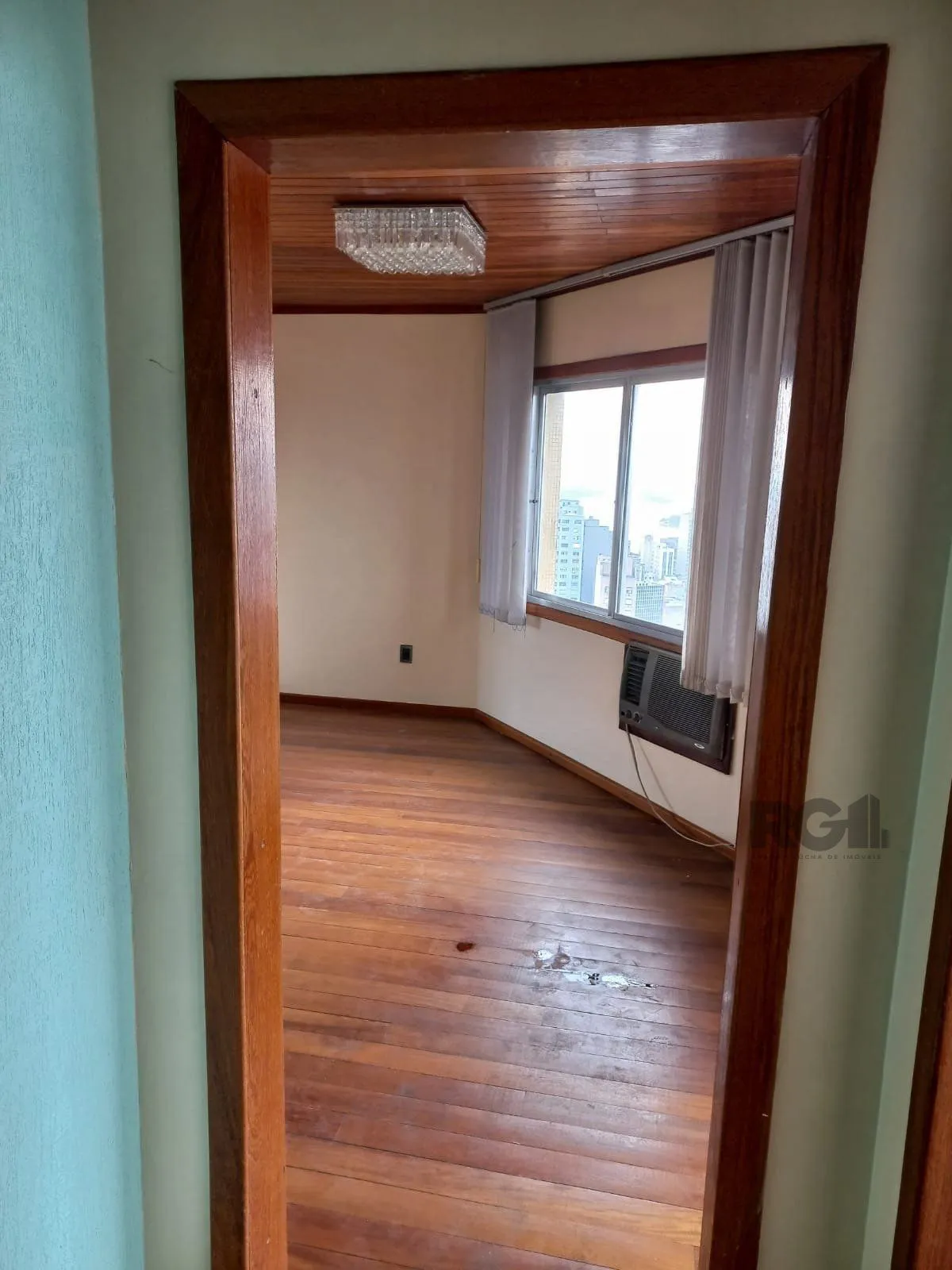 Imagem Apartamento de 2 dormitórios no centro venda