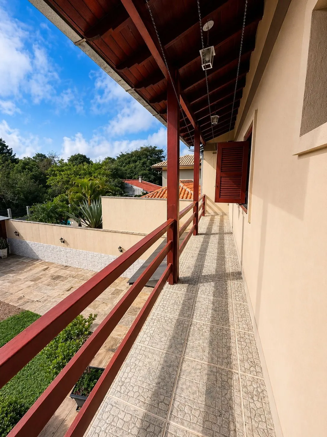Imagem Luxuosa Residência no Cantegril | 4 Dormitórios, 3 Suítes, 273m² e 8 Vagas