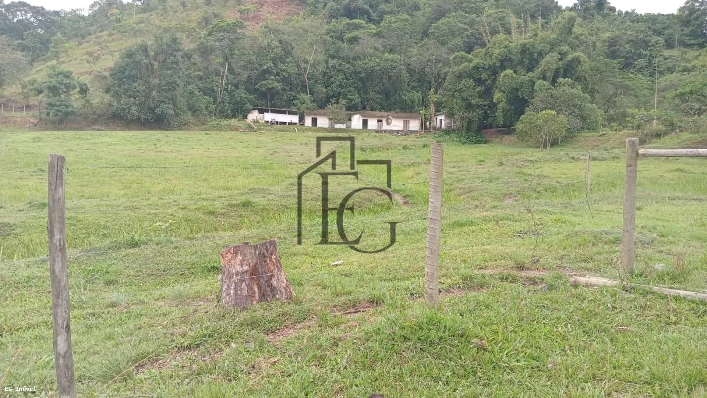Imagem Sítio / Chácara para Venda em Silva Jardim, 3 dormitórios, 2 banheiros, 4 vagas