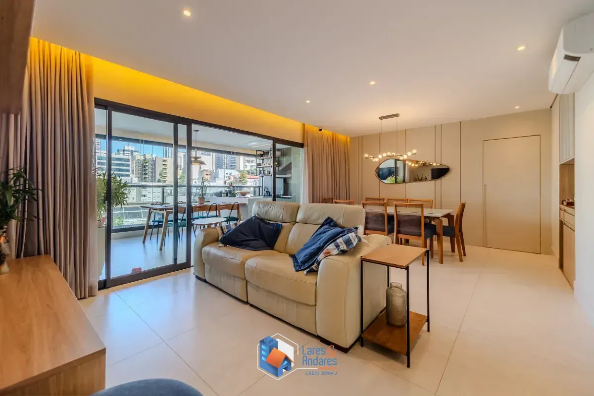 Imagem Apartamento para venda em Aclimação com 4 quartos, sendo 3 suítes, 159m²