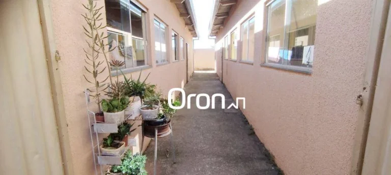 Imagem Casa à venda, 200 m² por R$ 399.000,00 - Setor Orienteville - Goiânia/GO