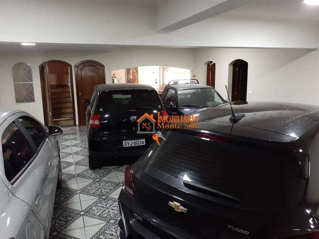 Imagem Casa com 3 dormitórios à venda, 398 m² por R$ 1.500.000,00 - Vila Galvão - Guarulhos/SP