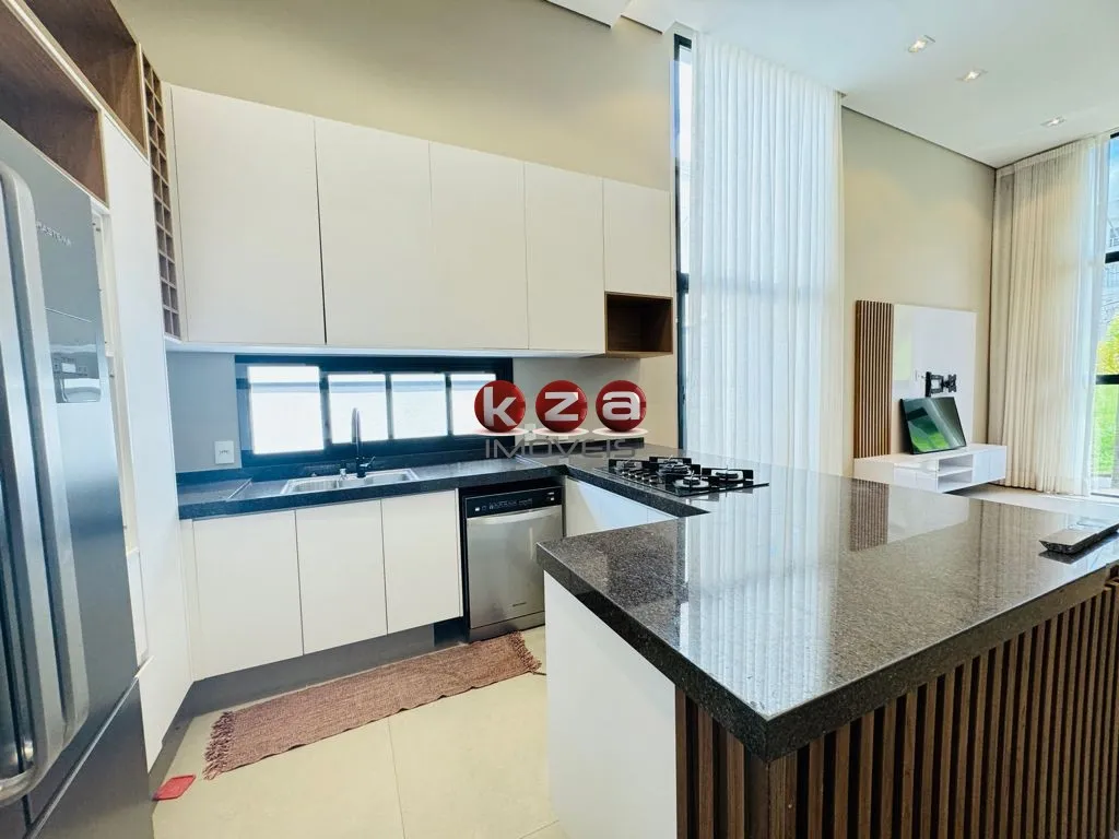 Imagem Casa de luxo a venda no Condomínio Portal do Jequitibá em Valinhos-SP: 3 quartos, 3 suítes, 2 salas, 4 banheiros, 2 vagas, 157m².