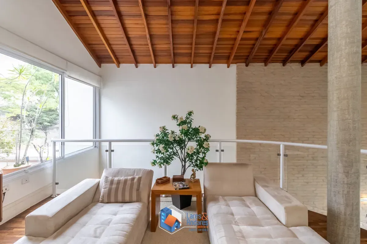 Imagem Sobrado para venda em Jardim Franca com 3 quartos, sendo 3 suítes, 400m²
