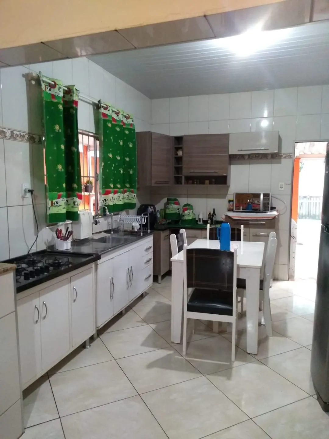 Imagem Casa à venda 3 Quartos, 4 Vagas, 250M², Parque Senhor do Bonfim, Taubaté - SP