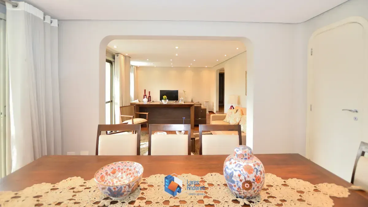Imagem Apartamento para venda em Itaim Bibi com 4 quartos, sendo 2 suítes, 196m²