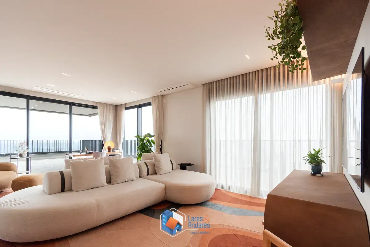 Imagem Cobertura para venda em Vila Madalena com 3 quartos, sendo 3 suítes, 381m²