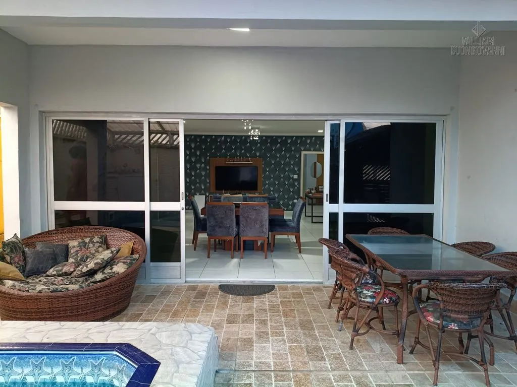 Imagem Casa 4 dormitórios sendo 1 suíte no bairro FLORIDA