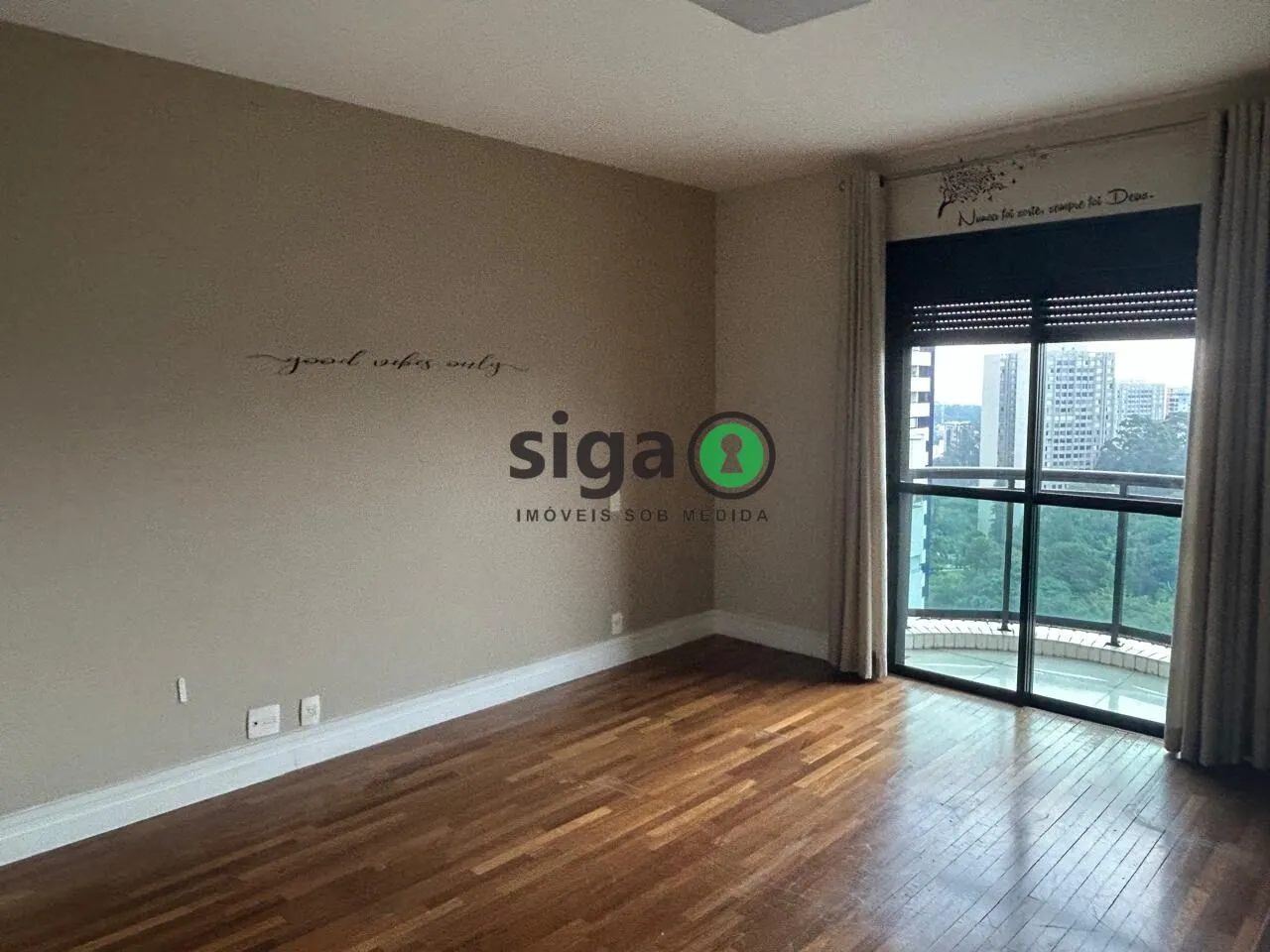 Imagem Apartamento á Venda na Vila Suzana- 192m², 3 quartos, 3 vagas