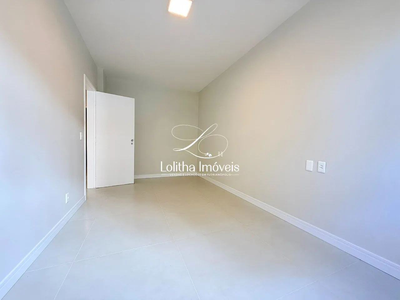 Imagem APARTAMENTO COM 3 DORMITÓRIOS À VENDA NO CENTRO DE FLORIANÓPOLIS/SC