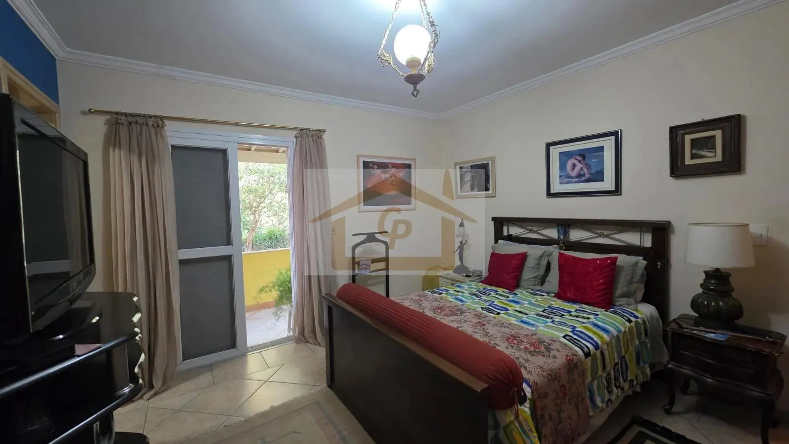 Imagem CASA TÉRREA EM CONDOMÍNIO FECHADO!!! 3 Suítes, 6 vagas *piscina