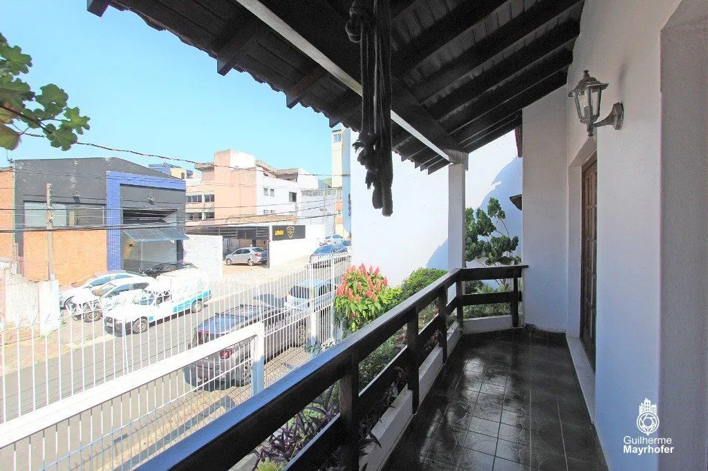 Imagem Casa para Venda - 326m², 3 dormitórios, sendo 3 suites, 4 vagas - Glória