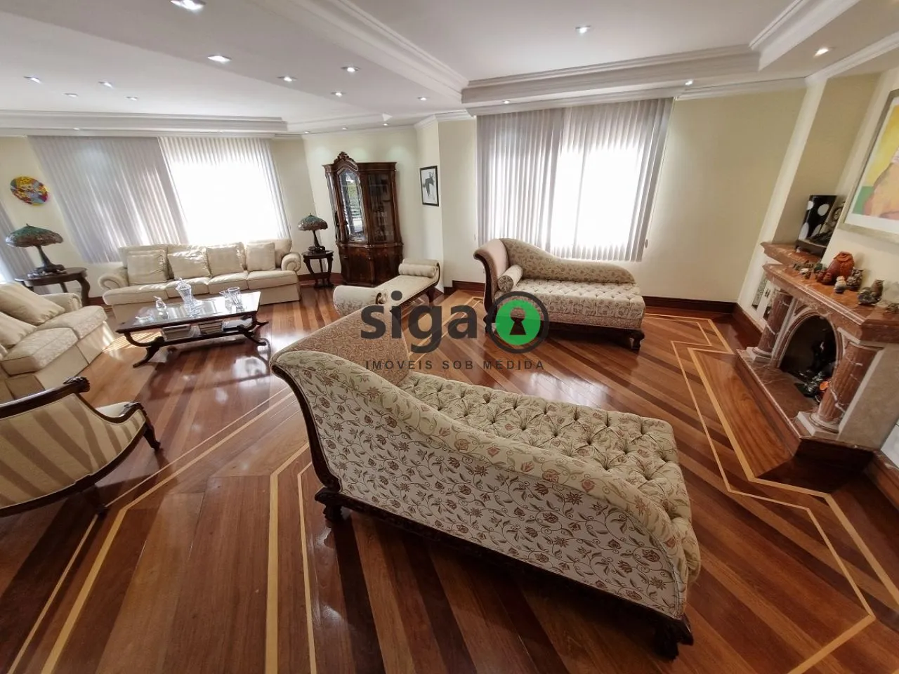Imagem Casa a venda no Jardim Leonor com 4 quartos