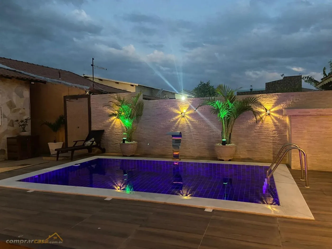 Imagem Casa em Condomínio para Venda em São Pedro da Aldeia / RJ no bairro Campo Redondo