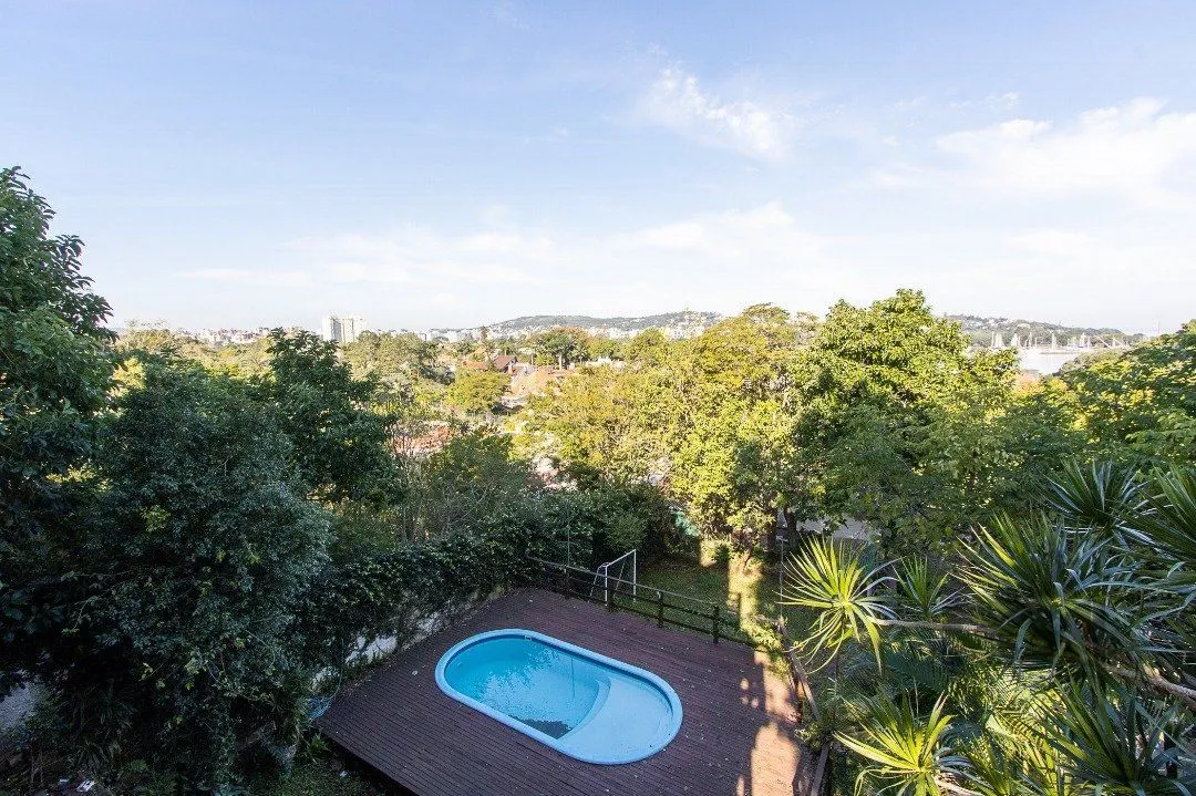 Imagem Casa para Venda - 380m², 4 dormitórios, sendo 1 suites, 4 vagas - Vila Assunção
