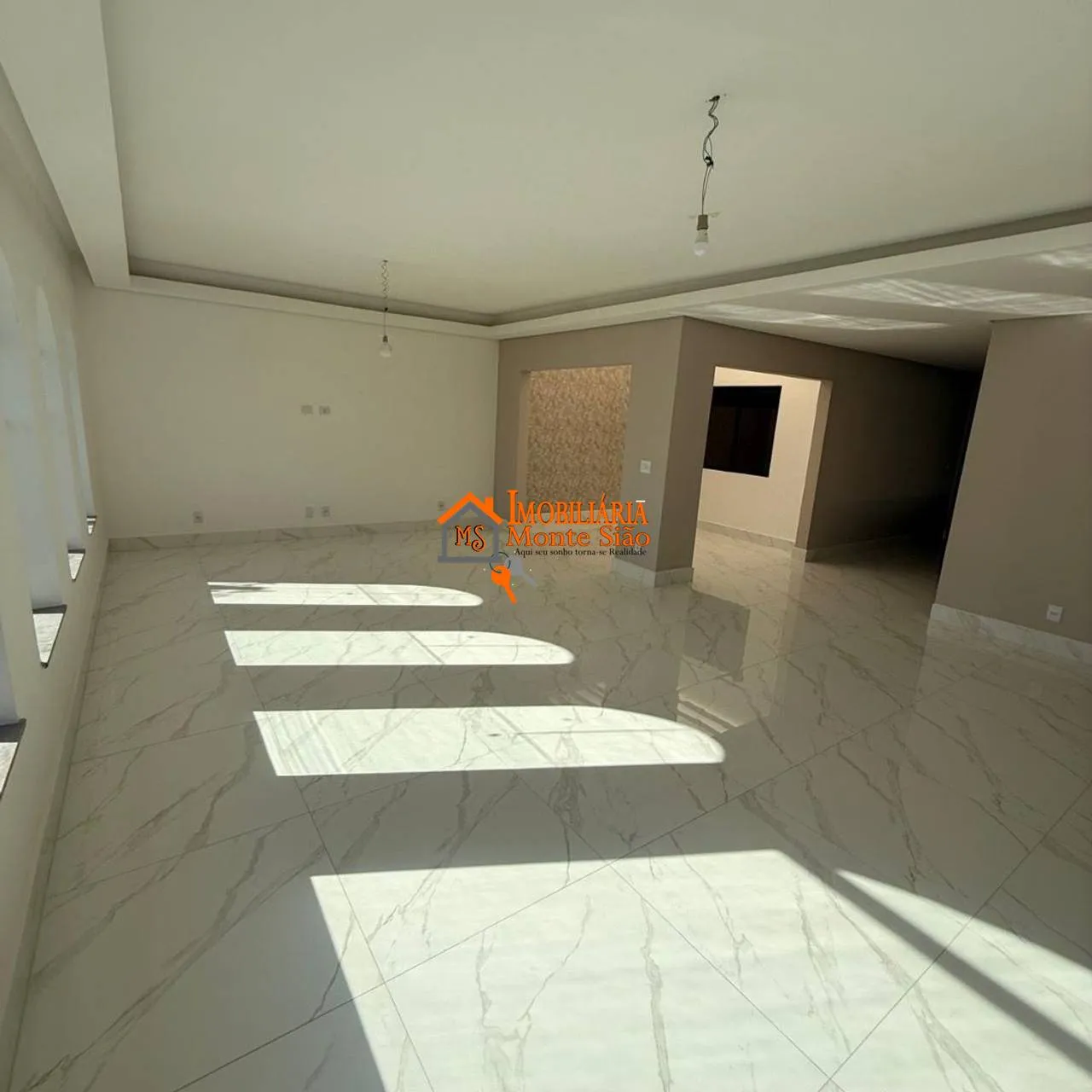 Imagem Sobrado com 4 dormitórios à venda, 400 m² por R$ 1.690.000,00 - Vila Rosália - Guarulhos/SP