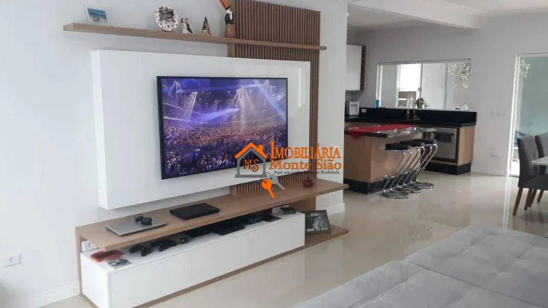 Imagem Sobrado com 3 dormitórios à venda, 175 m² por R$ 850.000 - Parque Industrial Cumbica - Guarulhos/SP