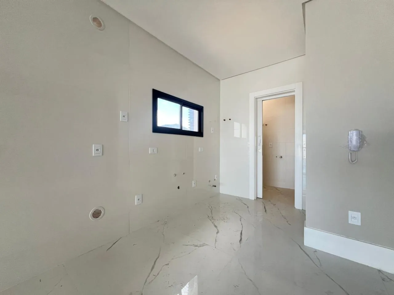 Imagem Apartamento à venda com 135m2 por R$ 2.500.000,00
