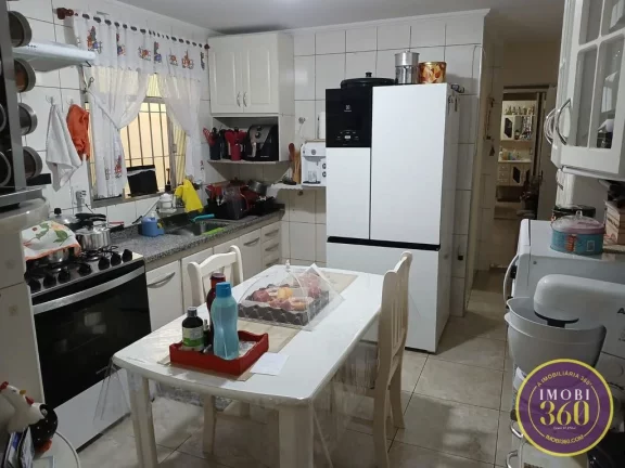 Imagem Sobrado à Venda com 2 Suítes, Varanda Gourmet em Poá